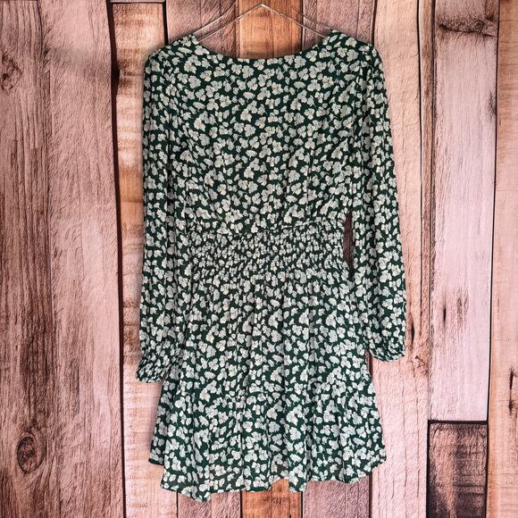 Abercrombie & Fitch Dress Green Floral Smocked Waist Mini Small Cottagecore Fall - Picture 2 of 8